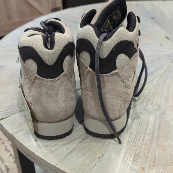 NWT RJ Colt Grey Suede Hiking Boots - Picture 5 of 8